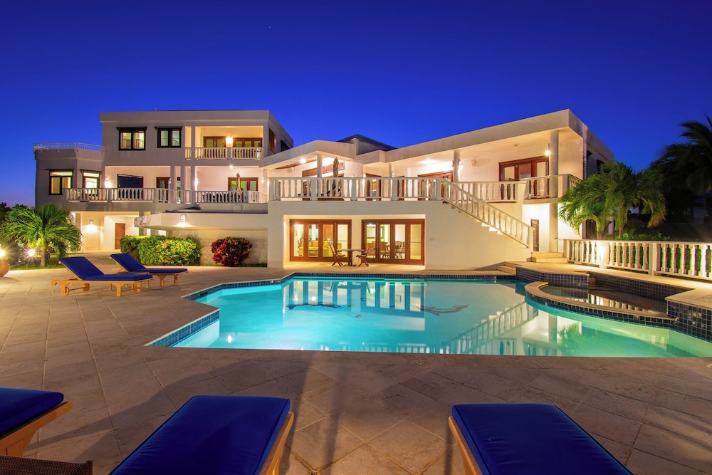 Sheriva Luxury Villas and Suites - Image 5
