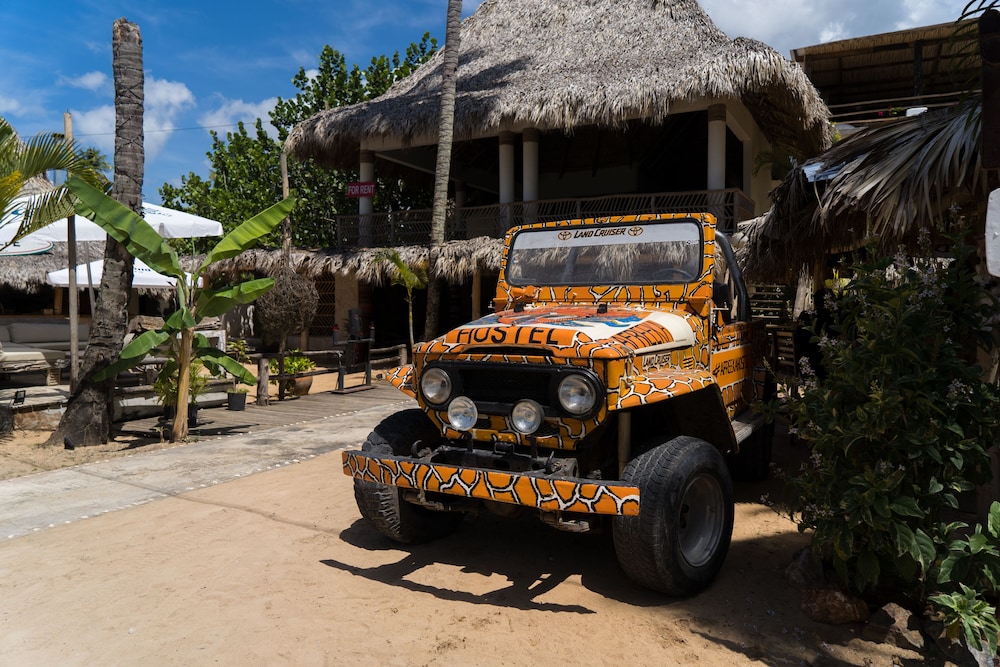 Afreeka Beach Hostel & Music Bar