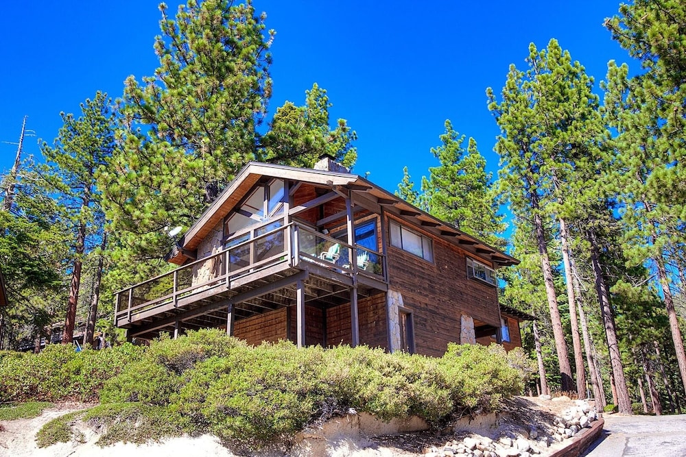 Lake Tahoe Vacations - Inclining View 3 Bedroom Home by RedAwning - Property Image 5