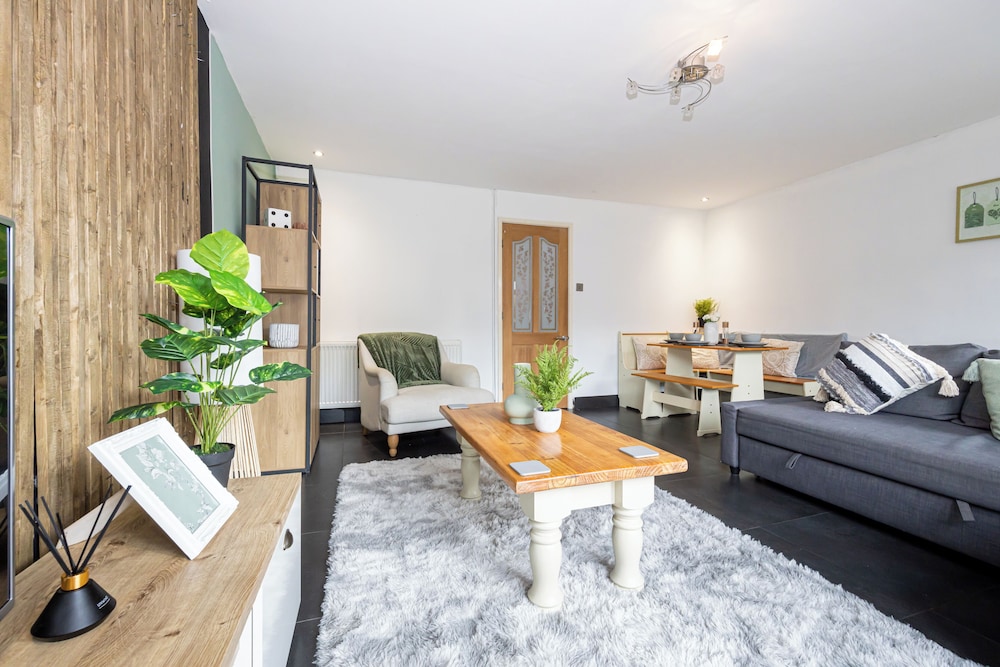 Relaxing 4BR Near City Centre