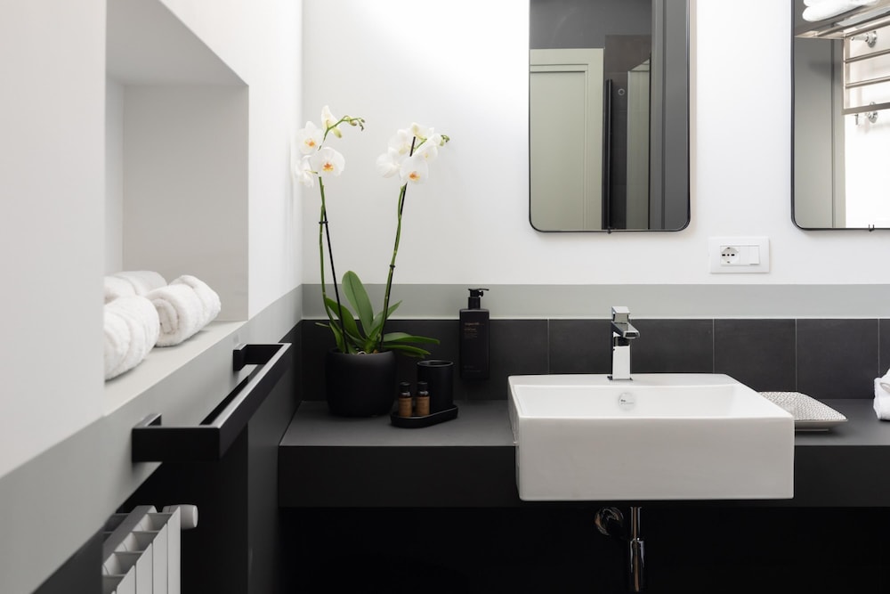 Stunning Rose Trastevere Apartment