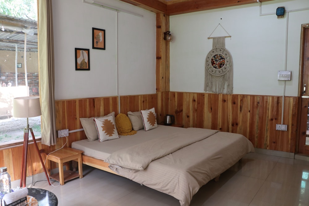 Boho Grove Cafe and Stay