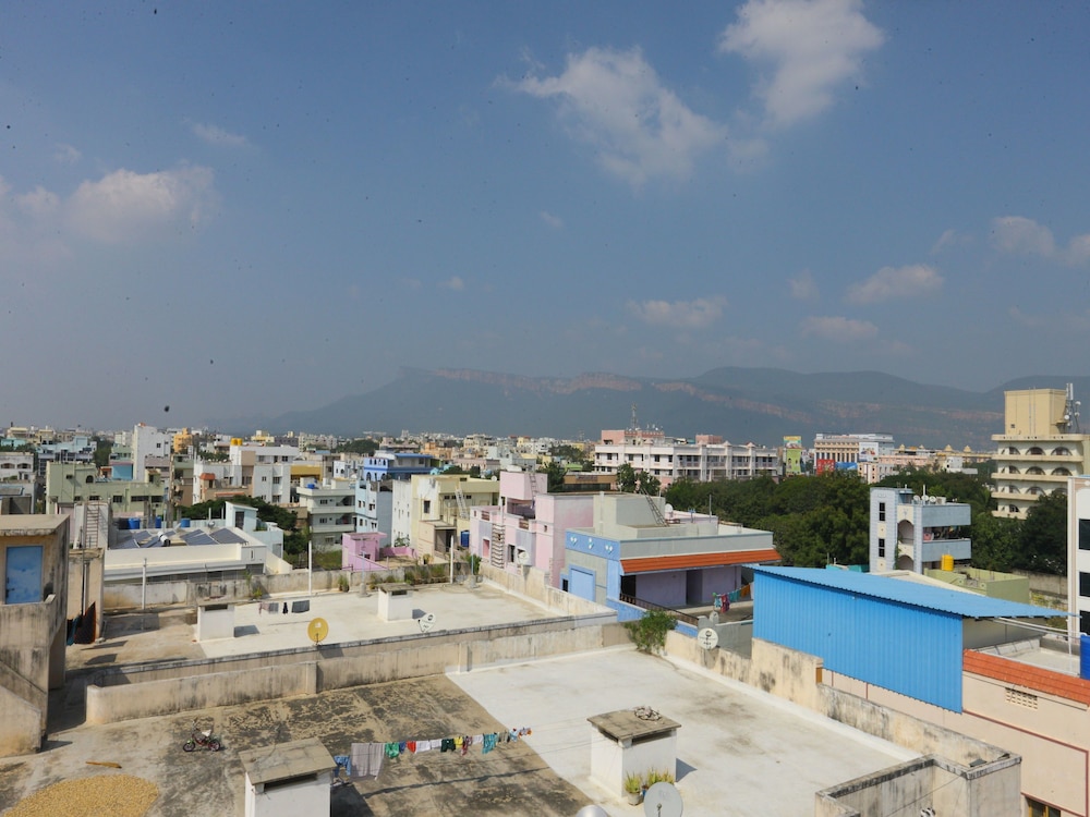 OYO 9226 near Railway Station