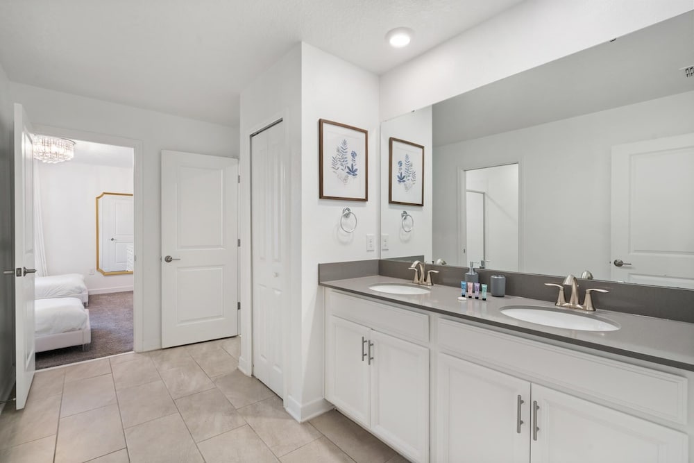 Championsgate 9 Bedroom Pool Home with Game Room 9 Home