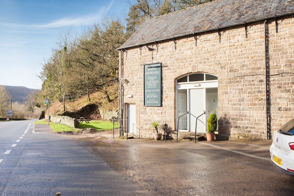Ladybower Inn