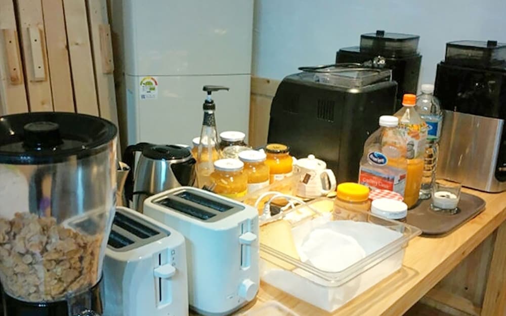 Jeju Jejurowa Guest House view 4