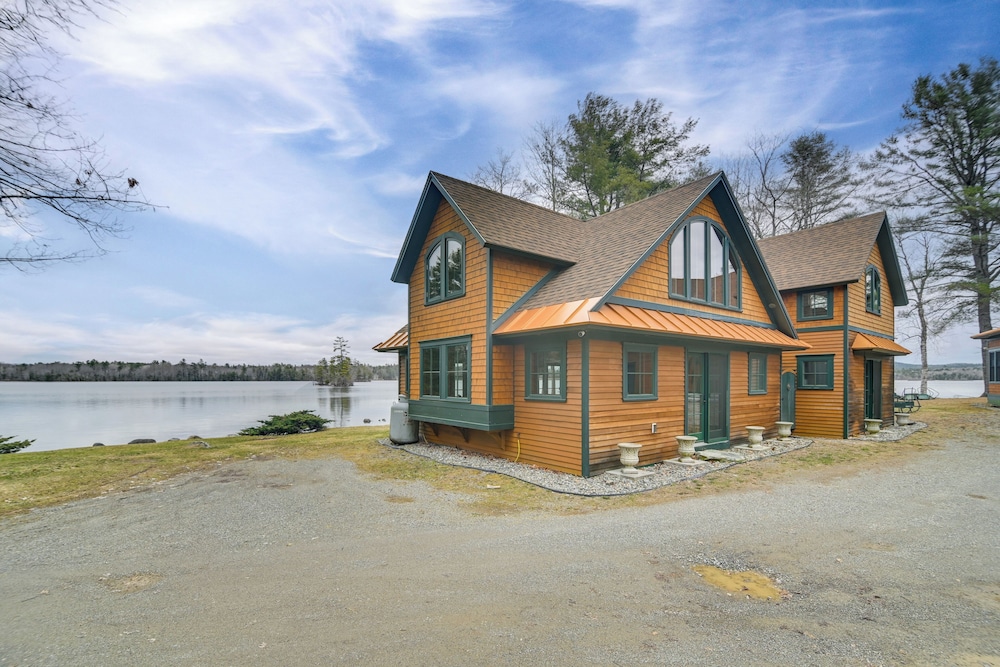 Waterfront Cabin w/ Deck: Serene Eddington Escape