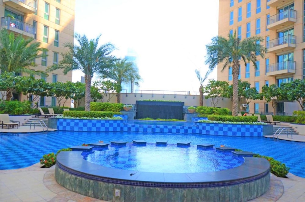Luxurious 1B With Opera & fountains views