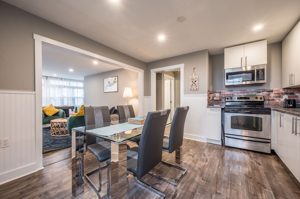 3 BR Cozy Chic Oasis