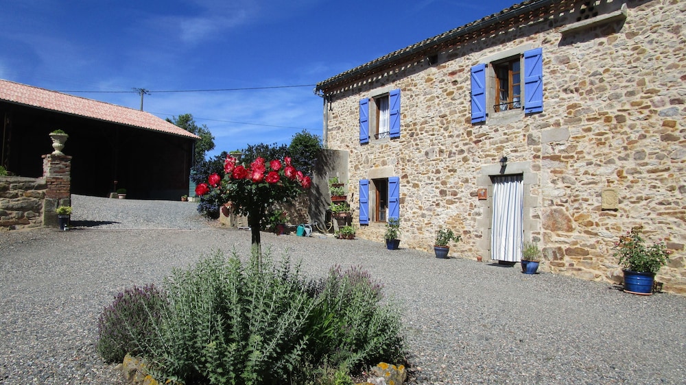 Gîtes et Chambres d'Hôtes Peyrecout Tarn