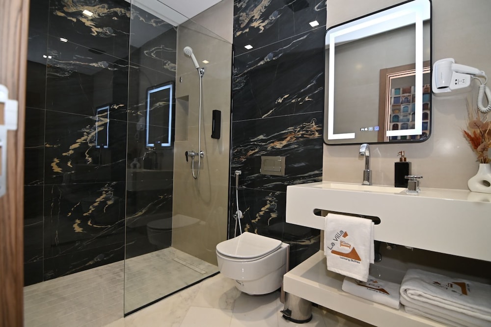 La villa luxury suites