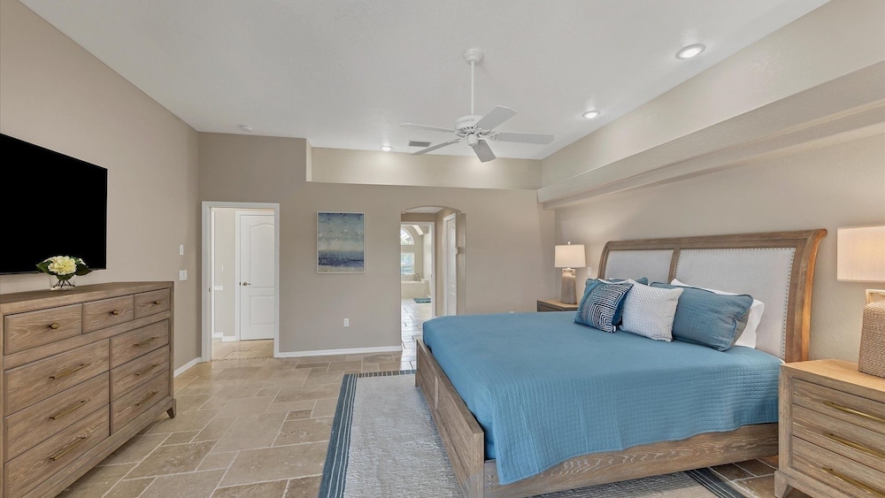Waterfront Punta Gorda Isles 3 Bedroom pool hot tub, dock, bikes office 3 Home