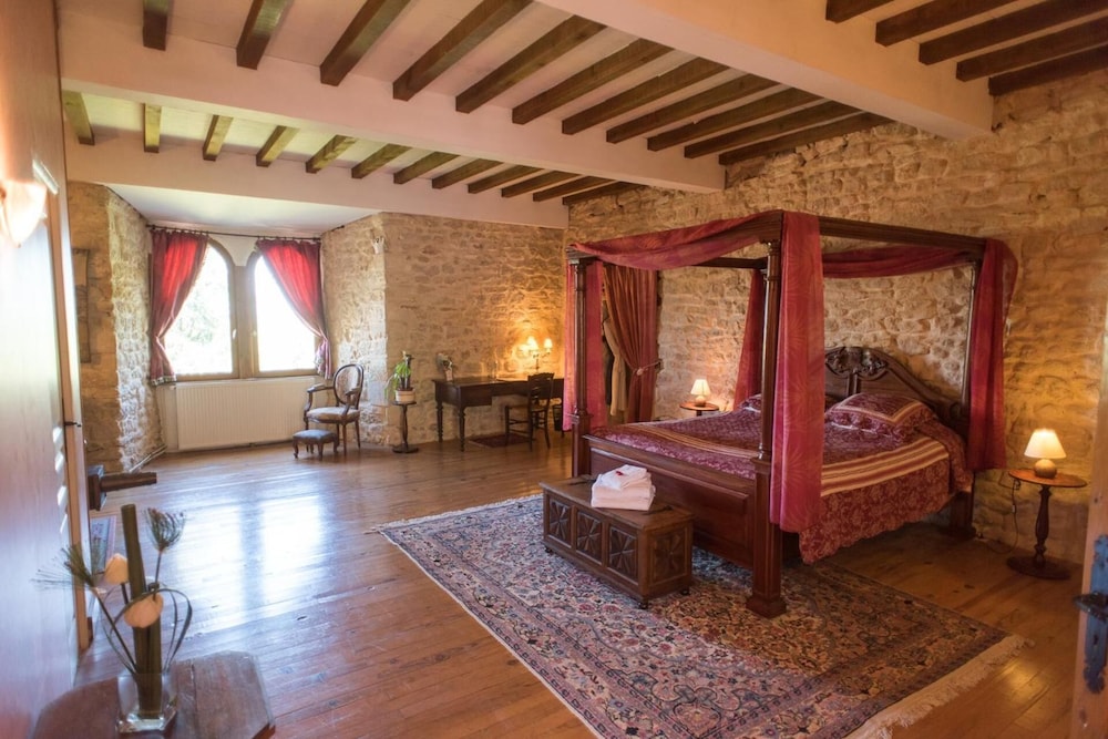 B&B Le Château de Morey view 3