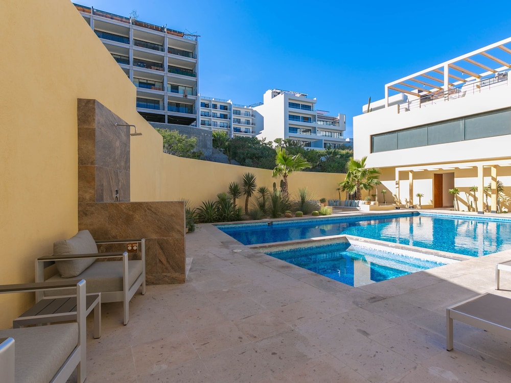 Sea La Vie in Cabo San Lucas
