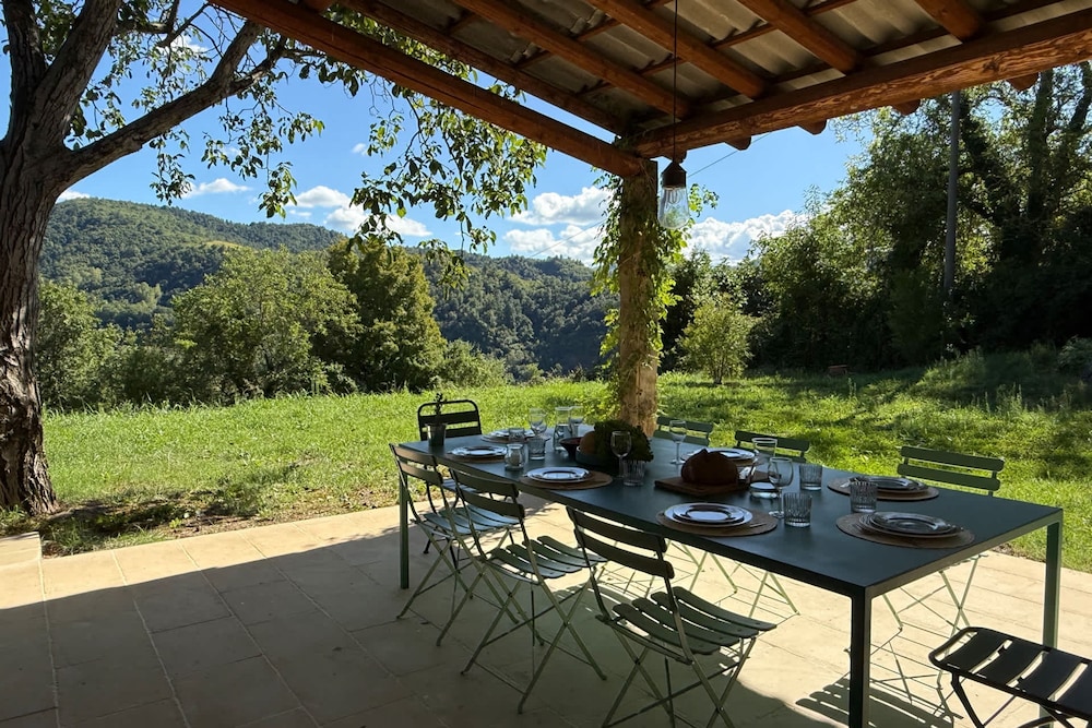 Villa Poggio Castellaro by Boutique in the Heart of Italy s Food Valley Emilia-romagna