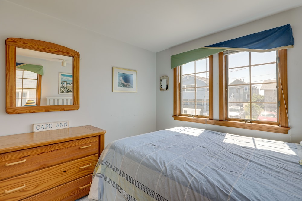 Inviting Rockport Rental w/ Deck: Walk to Beach!