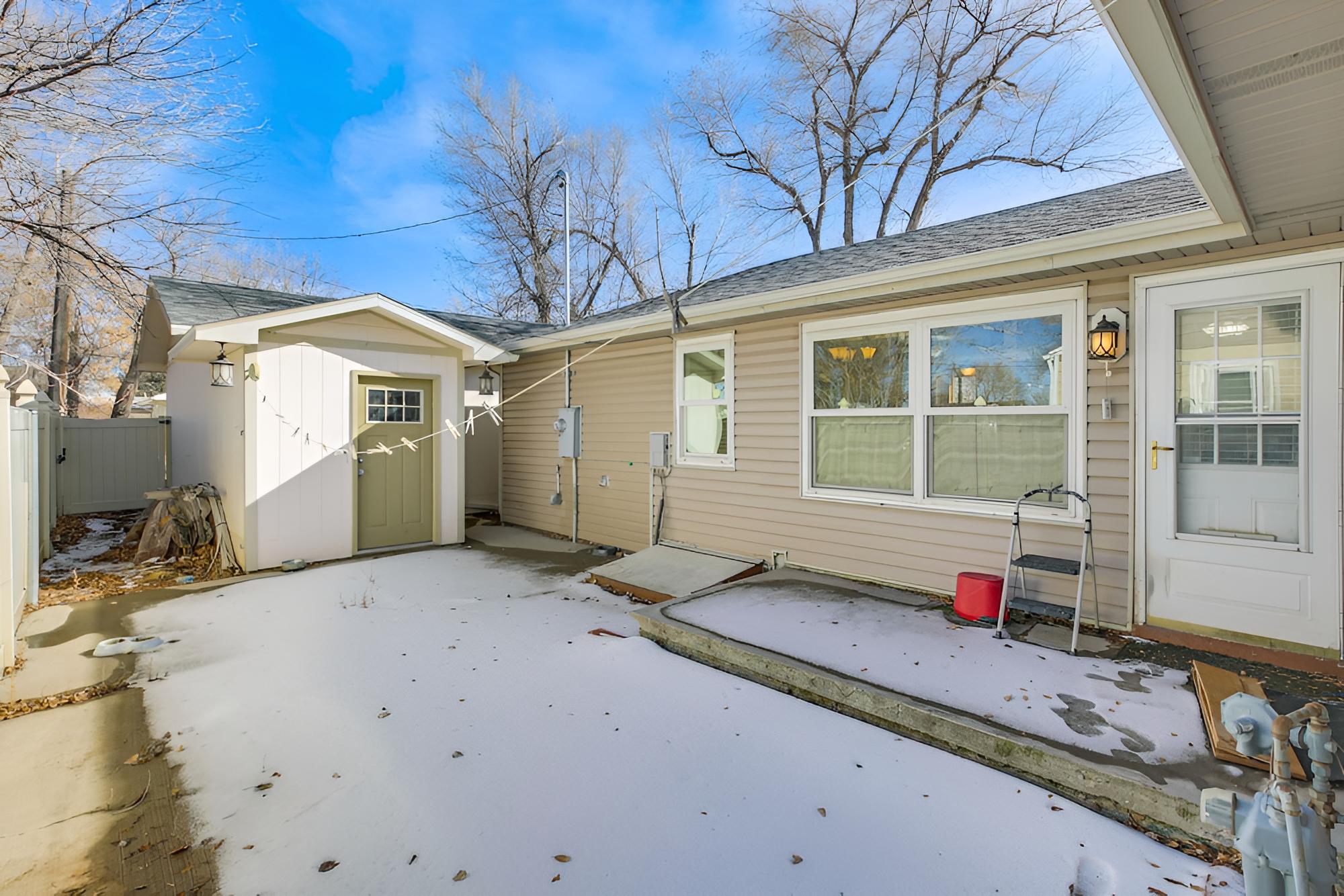 Single-story Gillette Home: Walk to Lake & Trails! view 3