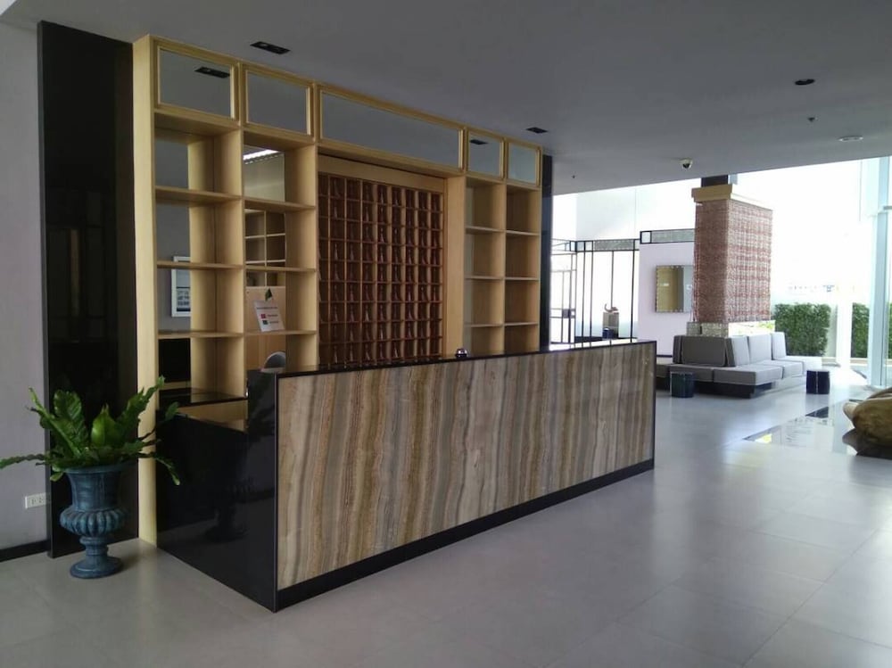 1703 - 2 Bdr Condo Seaview Boathouse Hua Hin