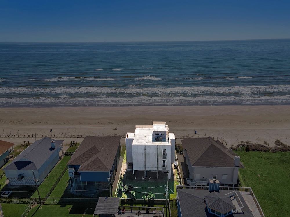 Oceanfront Experience by Ryson Vacation Rentals