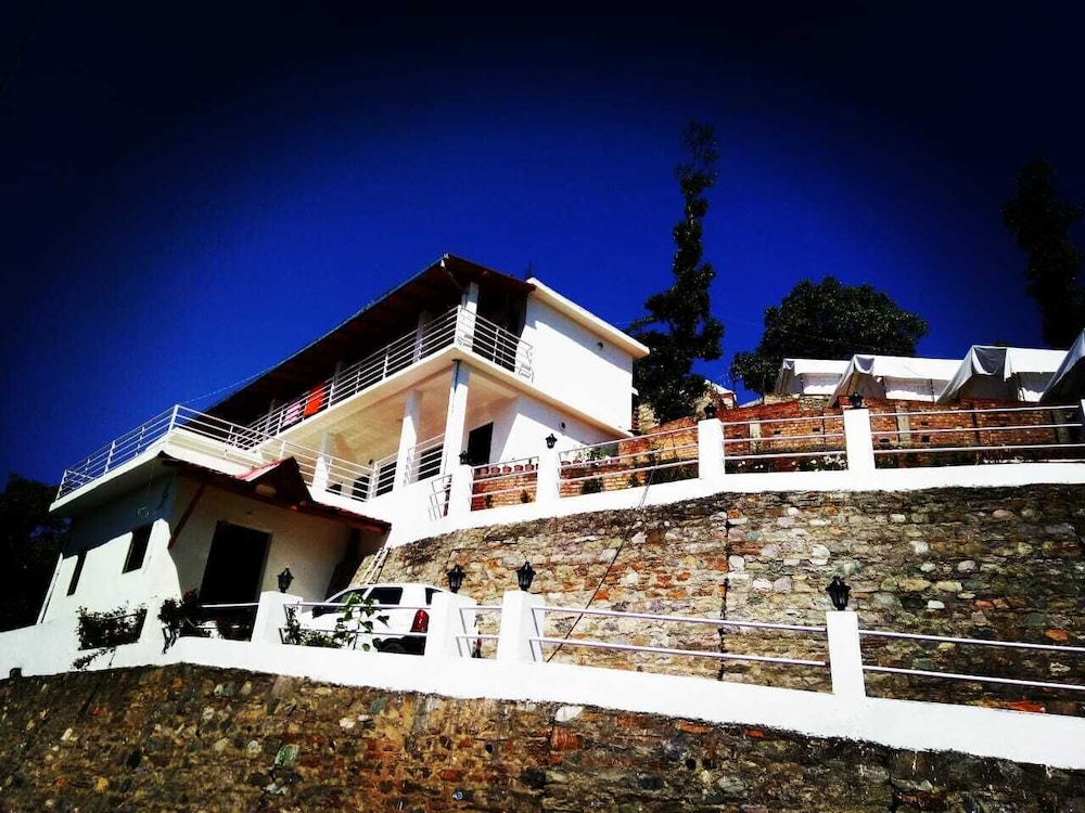 D Jungle Dabas Cottages view 2