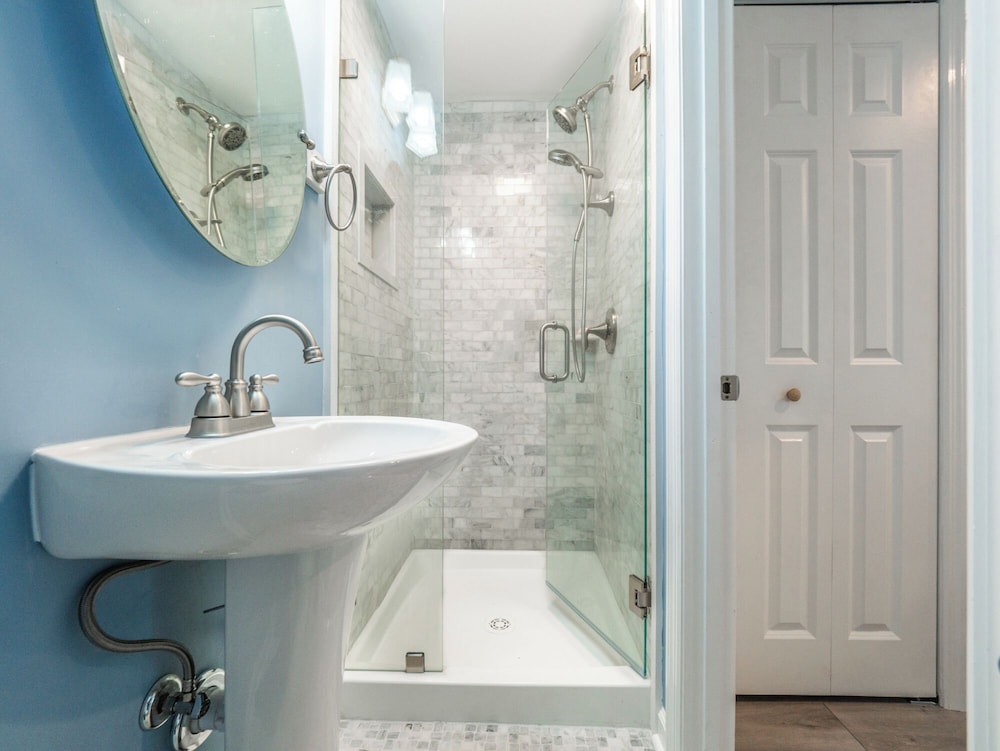 Ankers Away by Topsail Realty