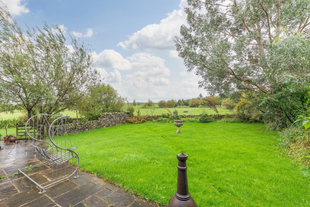 Country Farmhouse, Sleeps 13 & New 8seater Hot Tub
