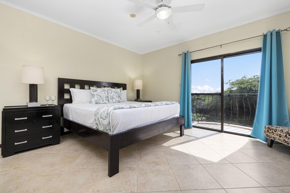 2br3ba Townhome Gold Coast Pool Tennis Gym