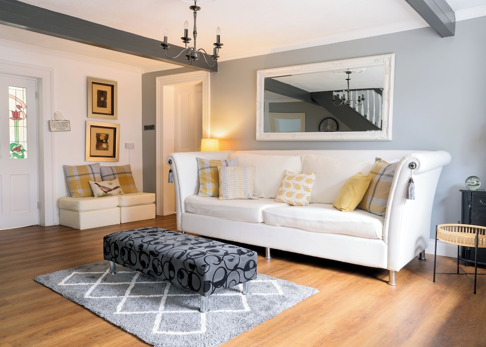 Willow House & Orchard Studios view 3