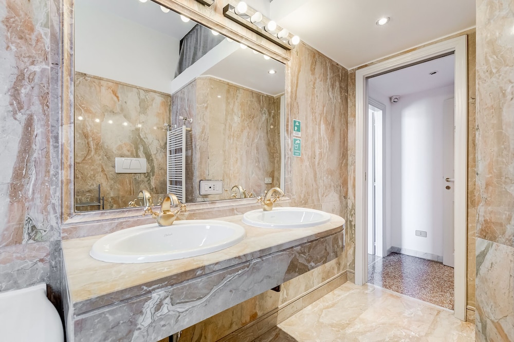 Giulio Cesare Vatican Apartment