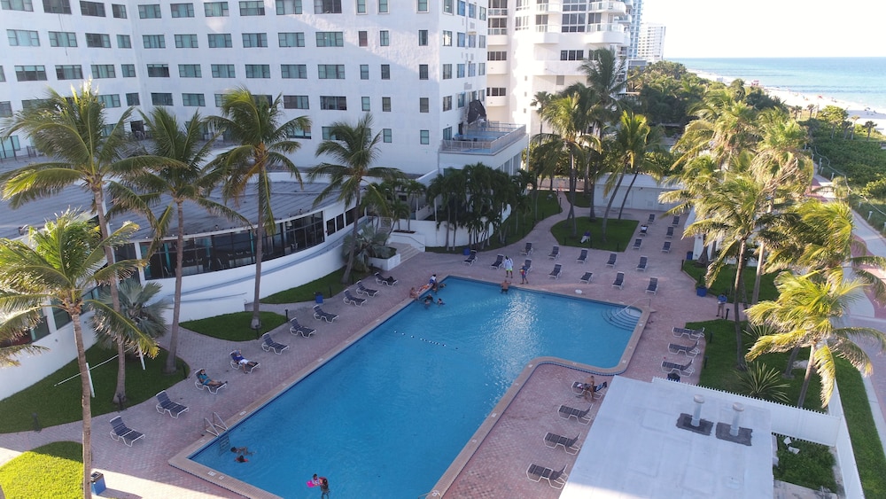 Private Apartments at the Casablanca