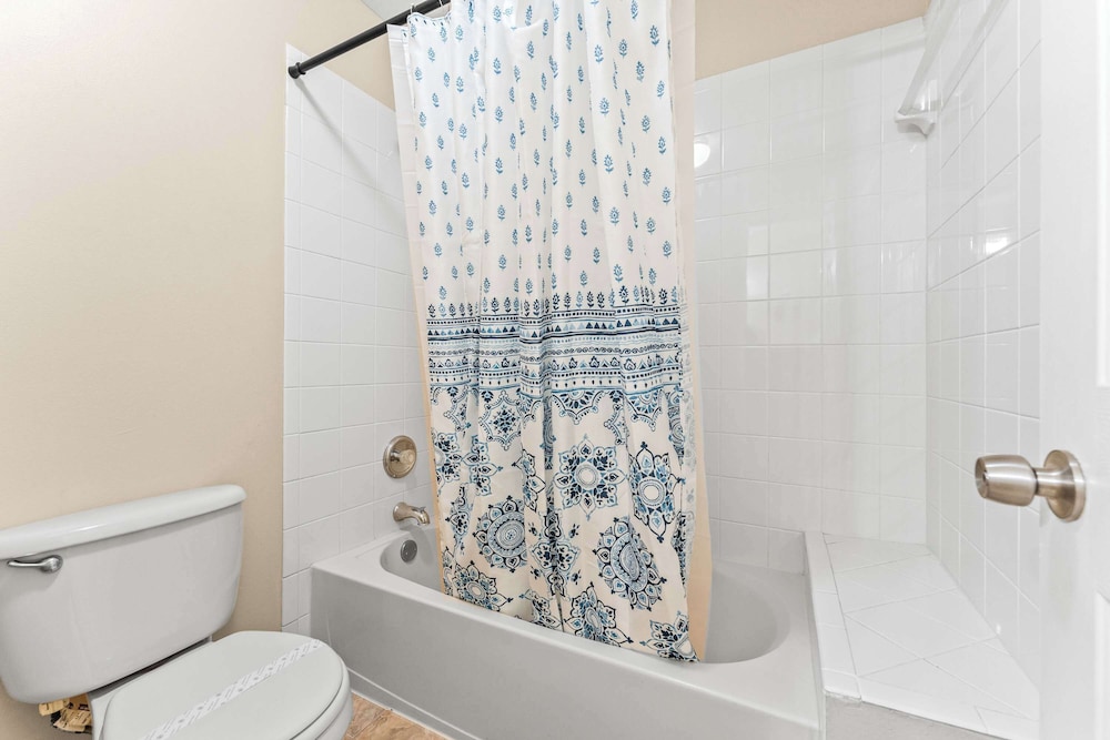 Jasmine Breeze Home for 12