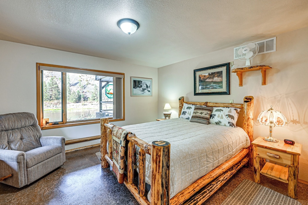 Hike, Fish & Unwind: Remote Escape in Montana
