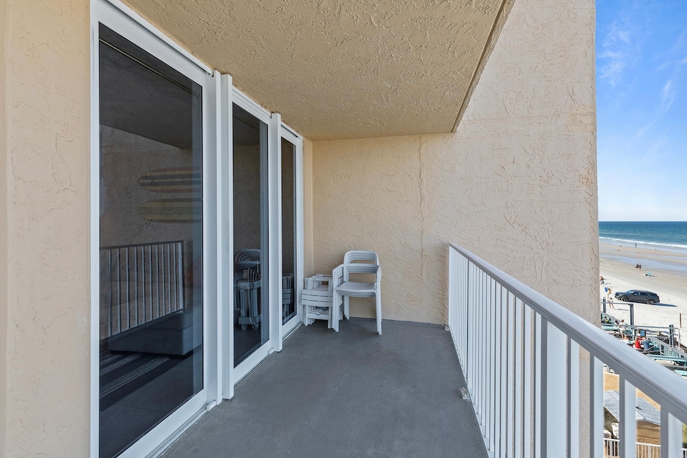 Oceania Plaza 405