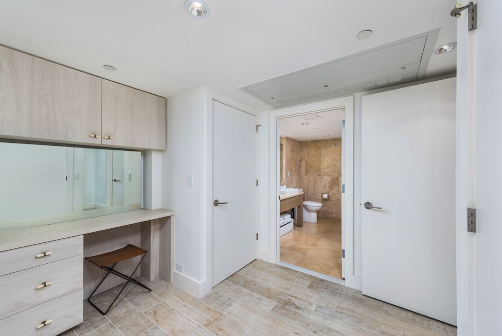 Luxury Vacation Rentals at 1 Hotel & Homes by LRMB