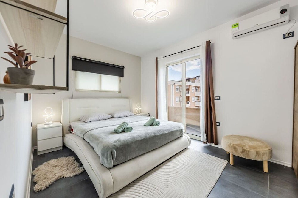 Modern Apartment With Scenic Views Earthy Vibes