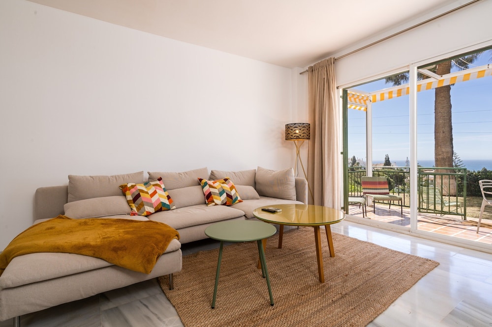 Apartment in Mijas Costa Near Beaches