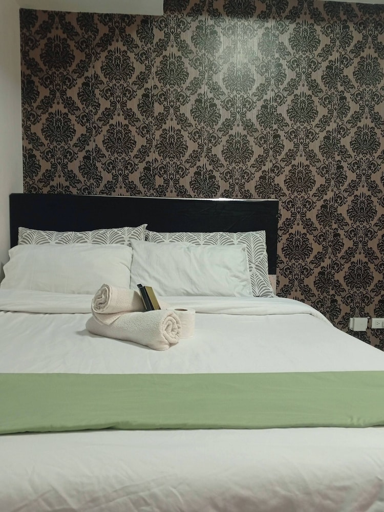 Grand Riviera Condotel Near St Lukes Medical Center
