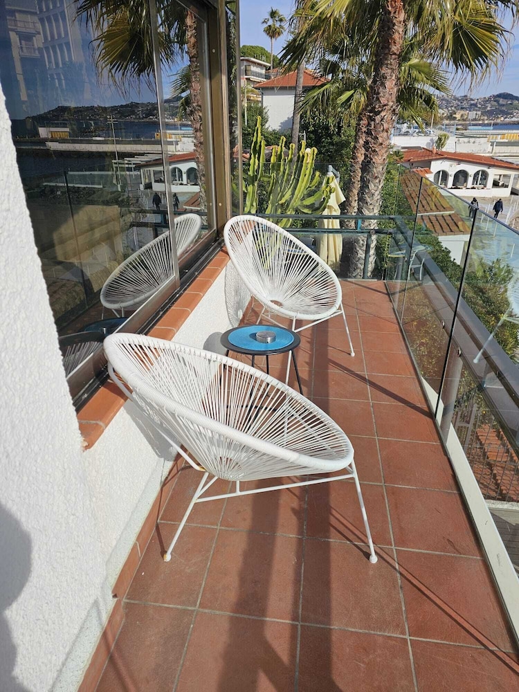 VILLA RITA SEA FROT VIEW