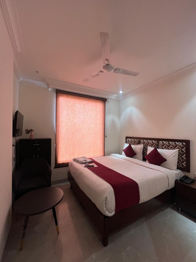 SS Hotel