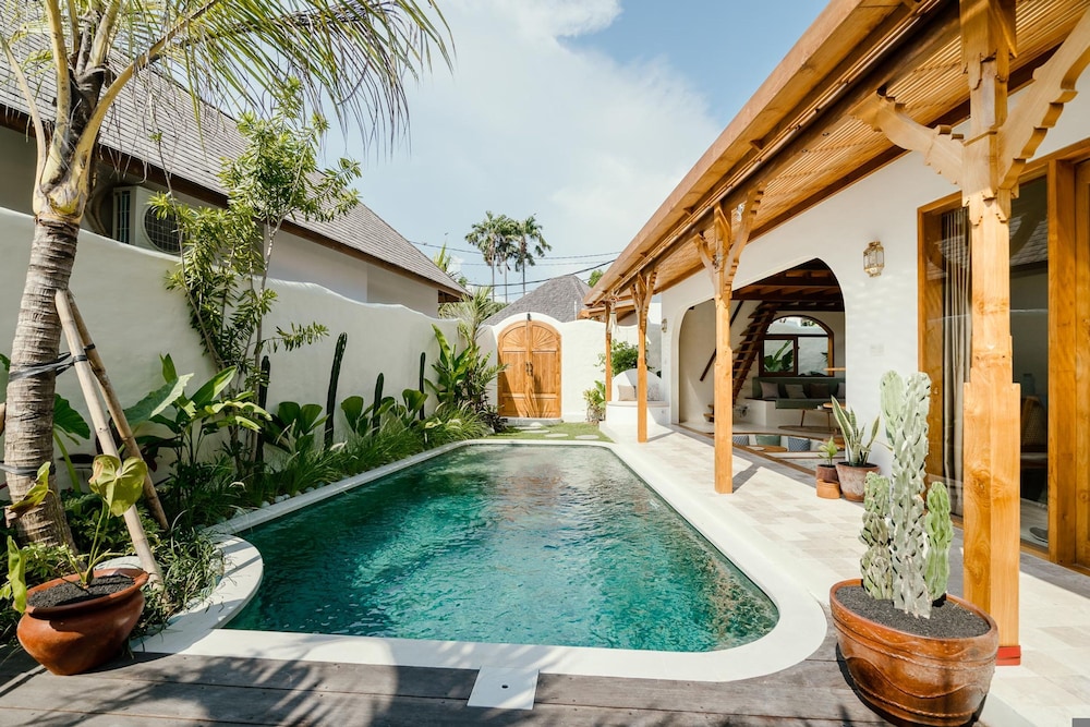Villa Canggutopia 2 by Alfred in Bali - Romantic 1BD Villa Canggu Near the Beach