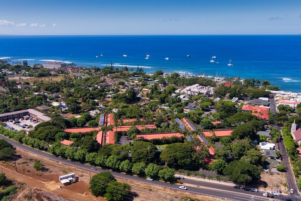 Aina Nalu 2bd/2ba 2 Bedroom Condo by Redawning view 4
