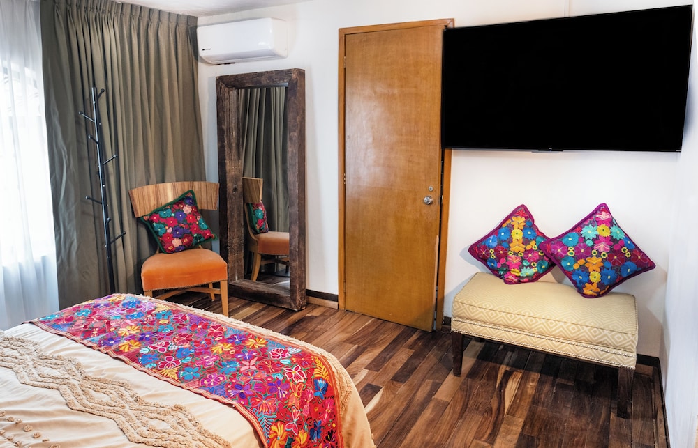 Homestal California Hostal Tlaquepaque