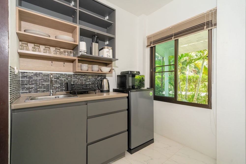 NaiHarn Private Oxavia Garden Bungalows