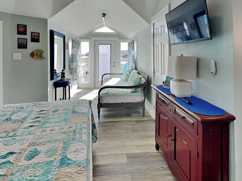 Sunday Villas Sunday Funday by Silver Sands Vacation Rentals