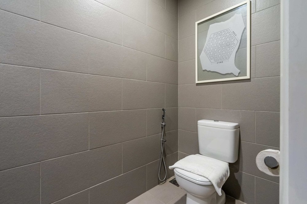 188 Luxury Suites by Plush