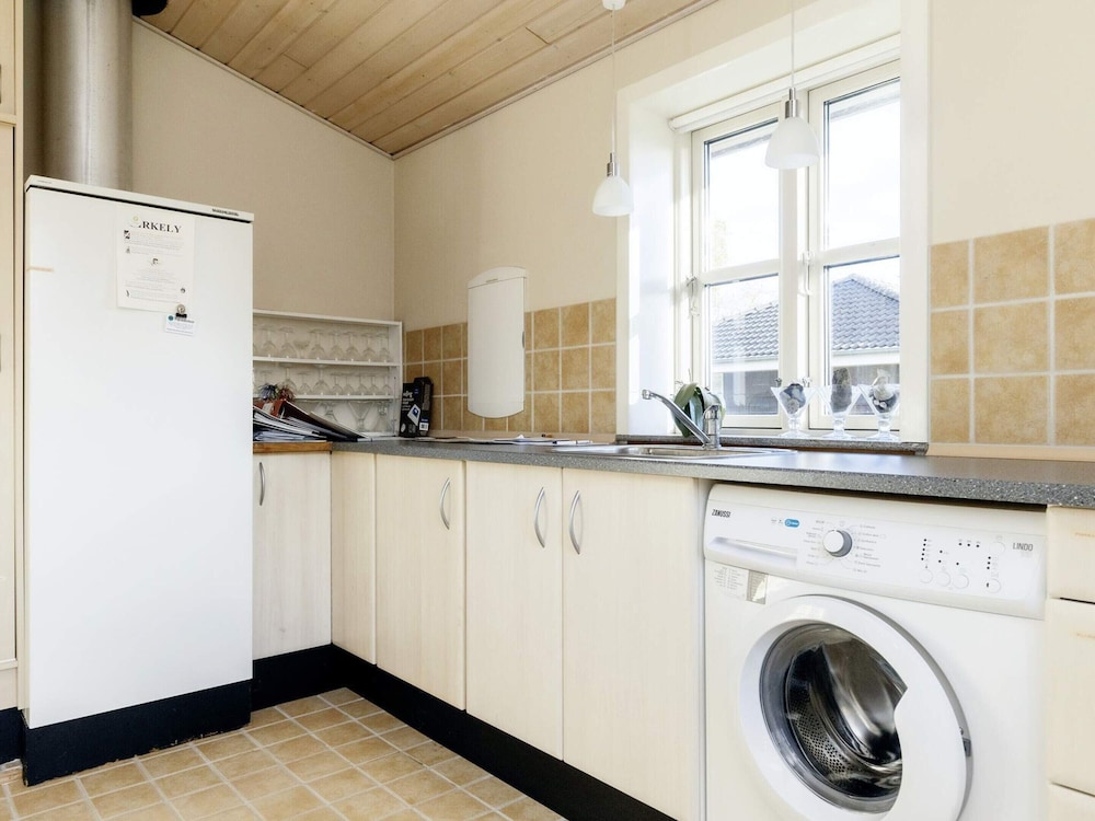 6 Person Holiday Home in Nysted, photo 10