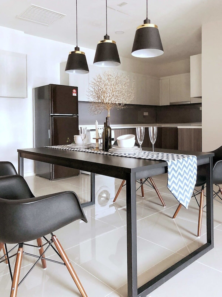 A Comfy & Stylish Suite at Suasana Suites JB 11