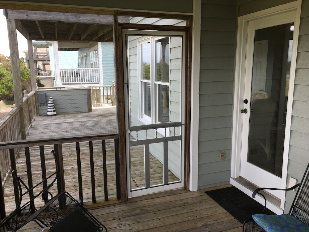 Tailslide Inn 4 Bedroom Home by RedAwning - Property Image 11