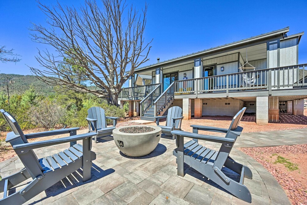 Luxe Pine Escape w/ Mtn Views  Gas Fire Pit! - Property Image 9