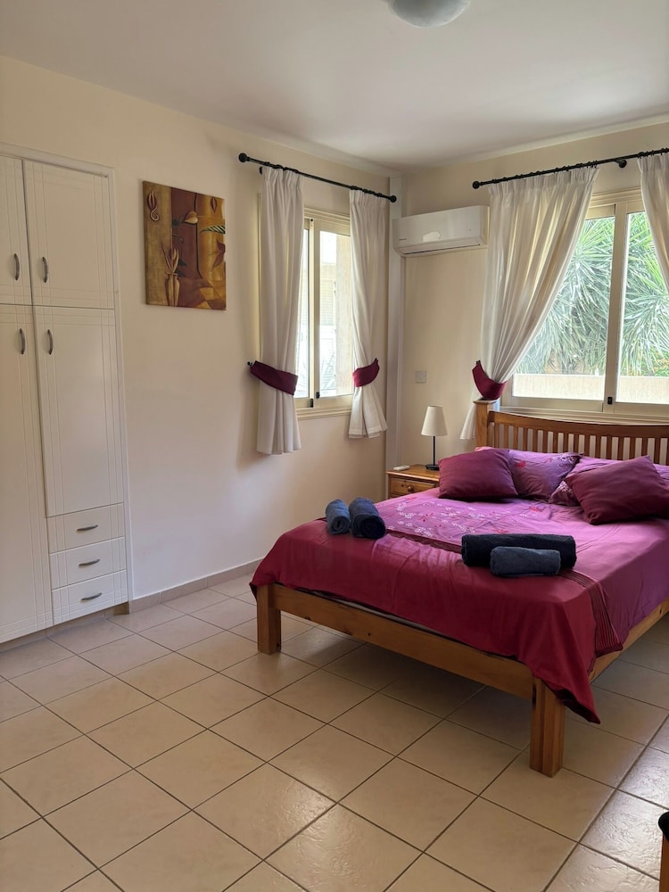 Apartment-paphos-poolside-near Amenities-discounts